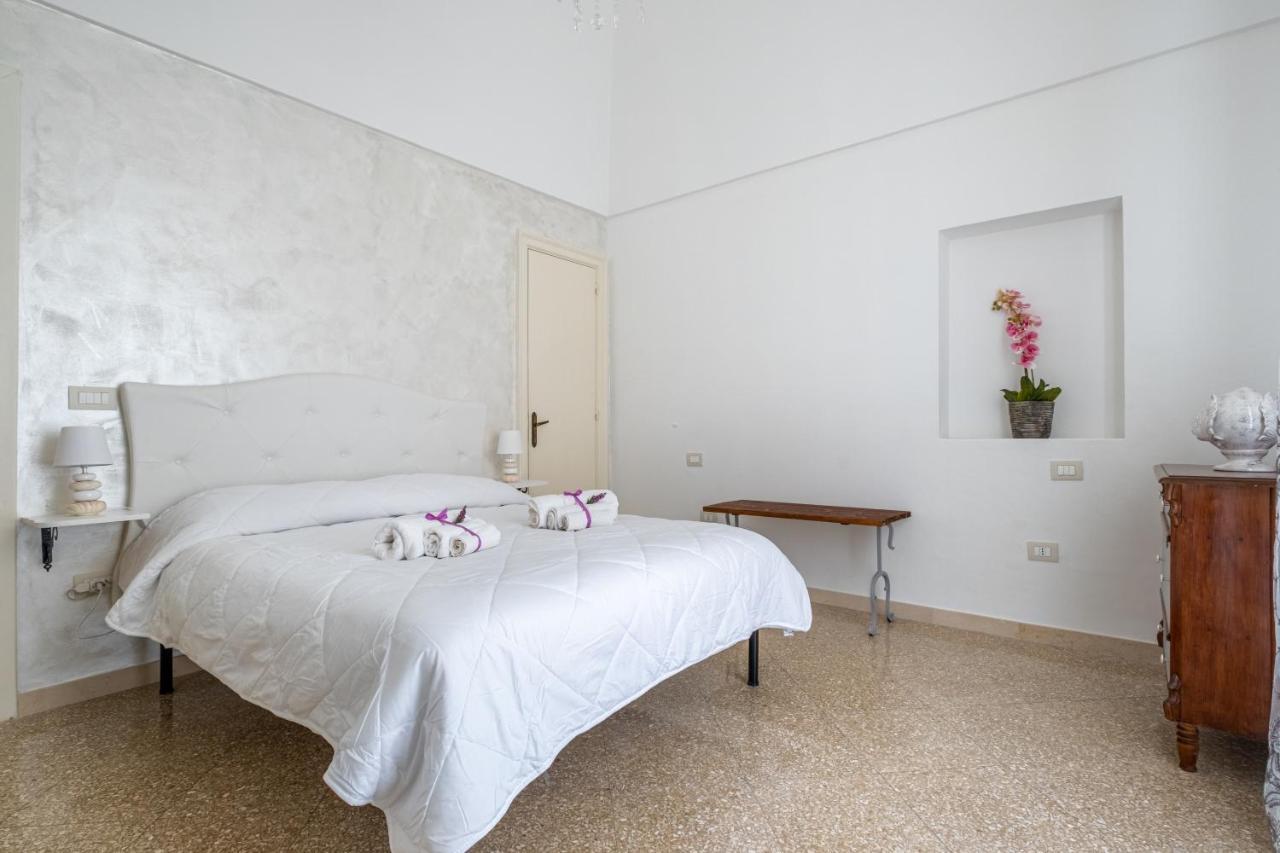 Chic B&B Piazza della Libertà Ostuni Extérieur photo