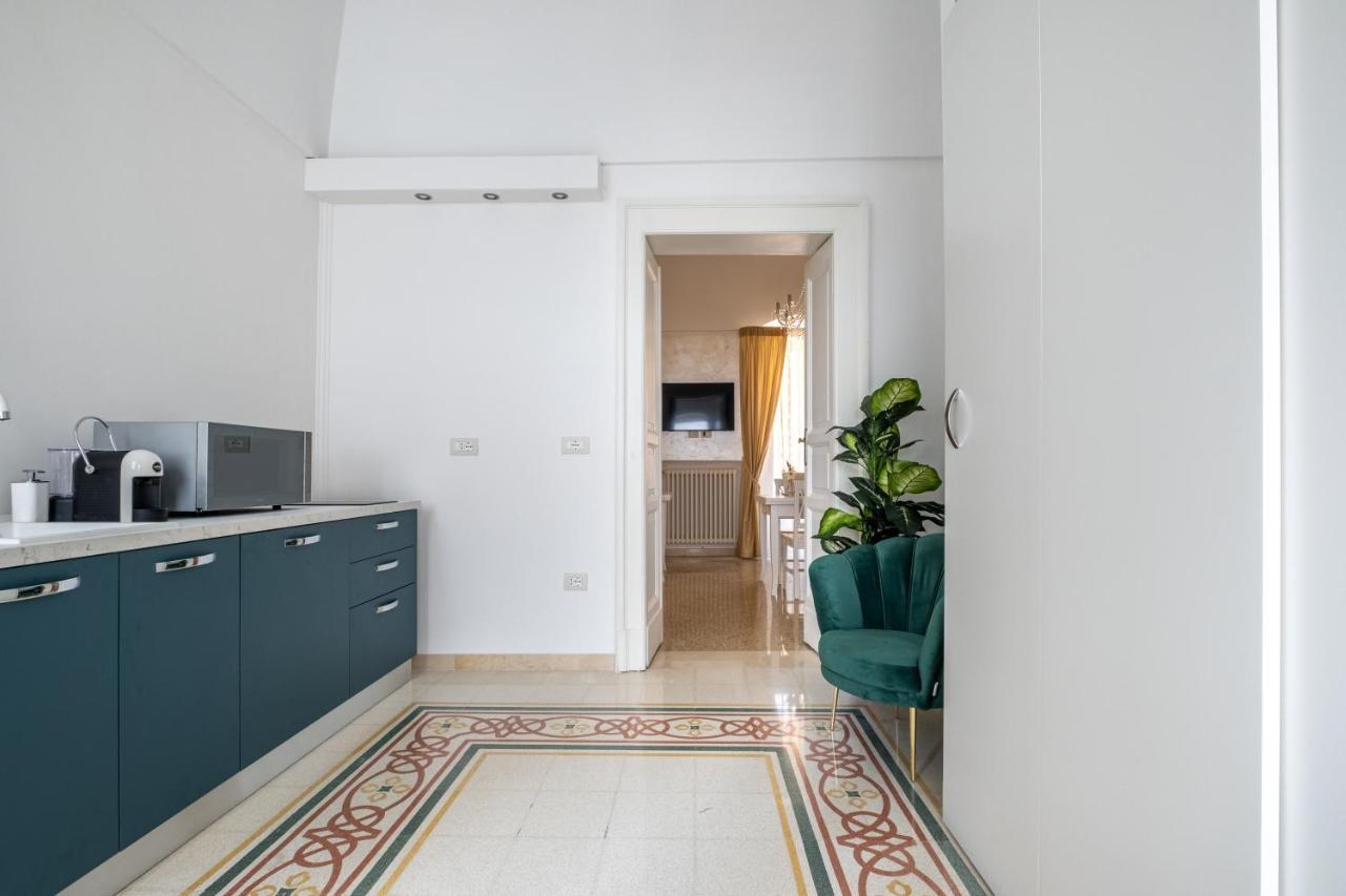 Chic B&B Piazza della Libertà Ostuni Extérieur photo