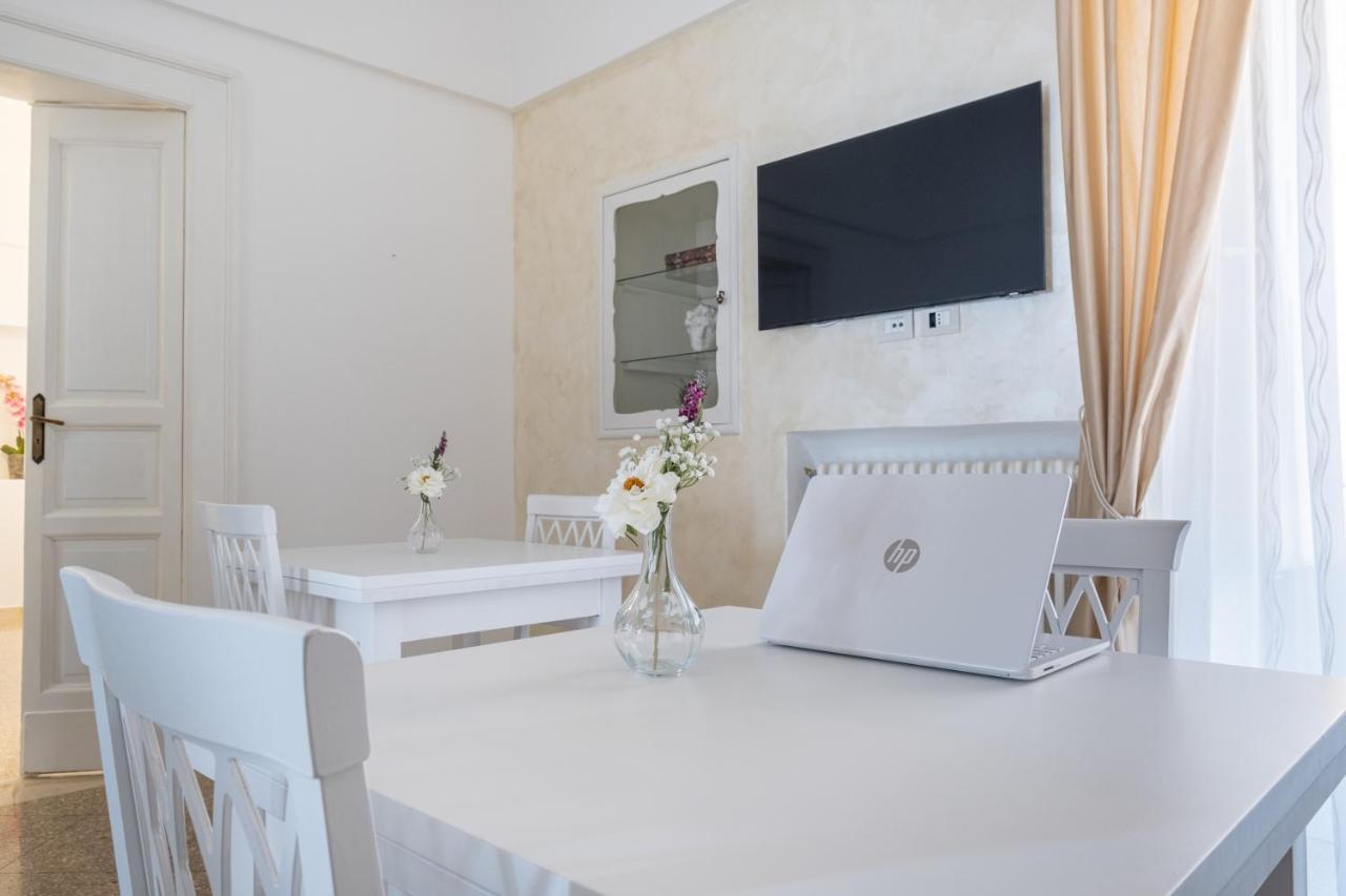 Chic B&B Piazza della Libertà Ostuni Extérieur photo