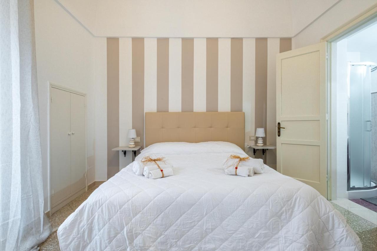 Chic B&B Piazza della Libertà Ostuni Extérieur photo